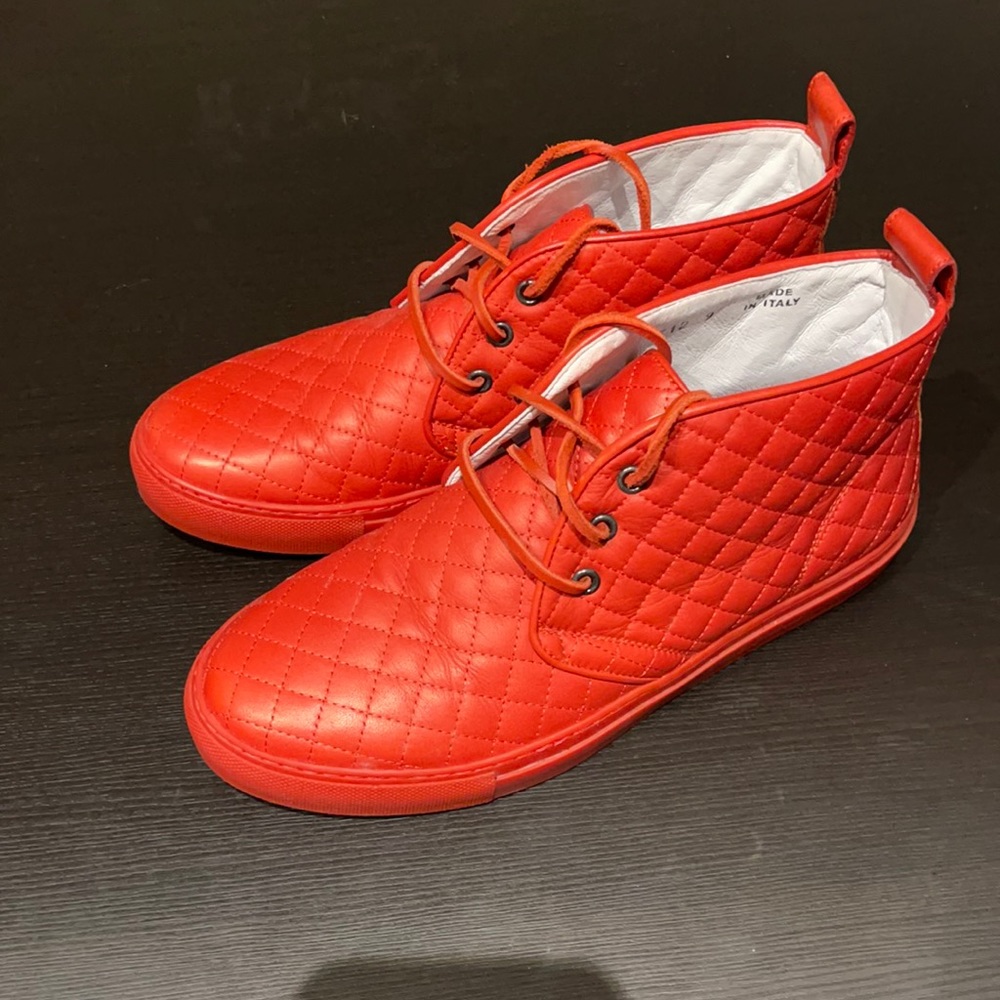 Del Toro Red Chukka’s size 9 Men